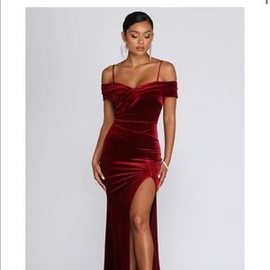 CHRISTIANA VELVET FORMAL DRESS